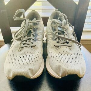 ASICS Women's Gel-Pulse 16 Running Shoes, 8, Concrete/Glacier Grey